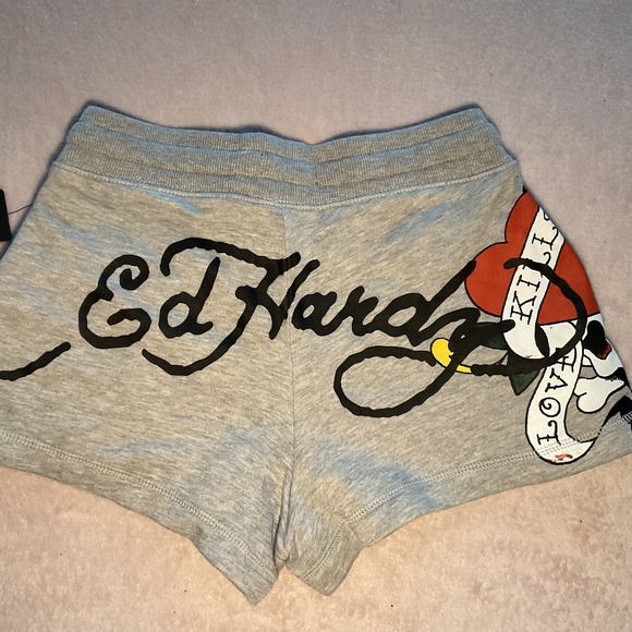 Ed Hardy graphic shorts - Picture 2 of 2